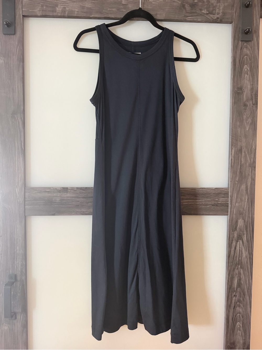 Everlane Black Sleeveless midi dress
